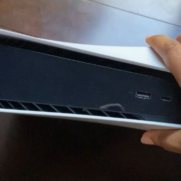 Playstation 5 - Picture 3 of 3